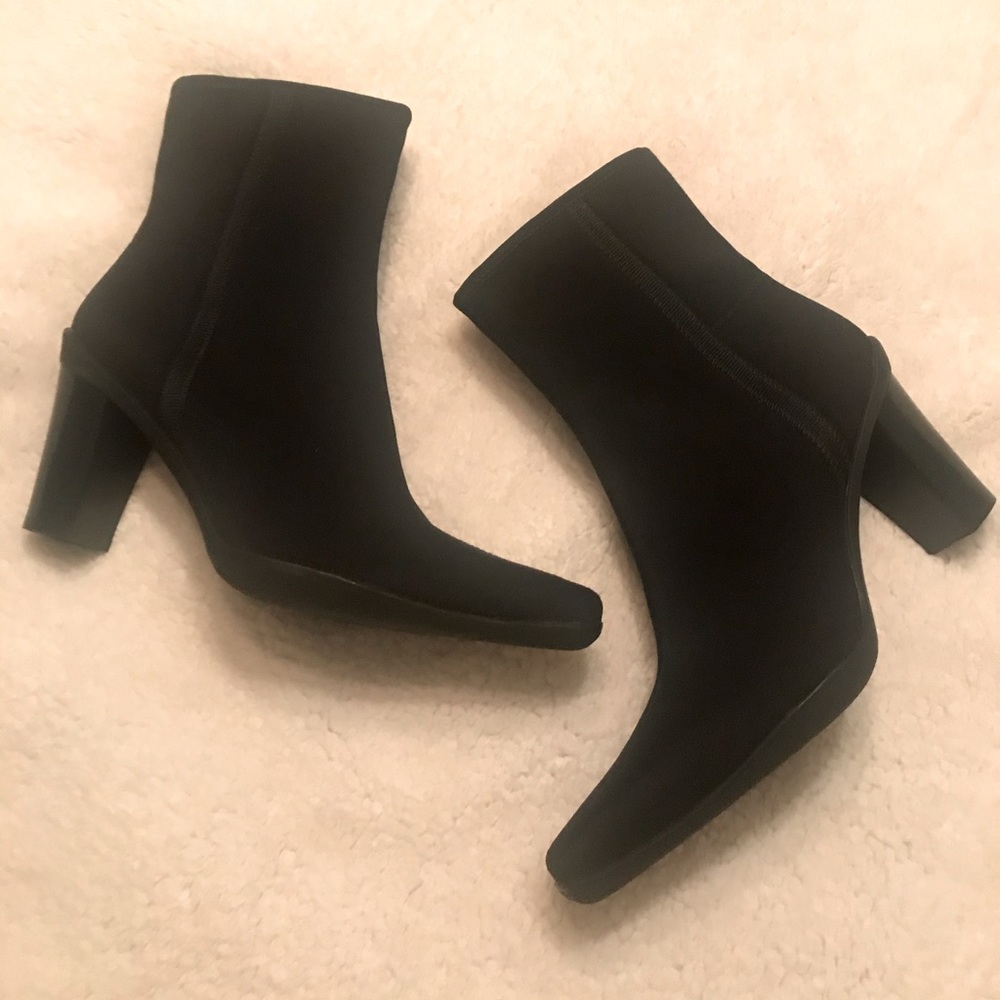 Women’s Black Boots-NIB- size 9.5 Med.